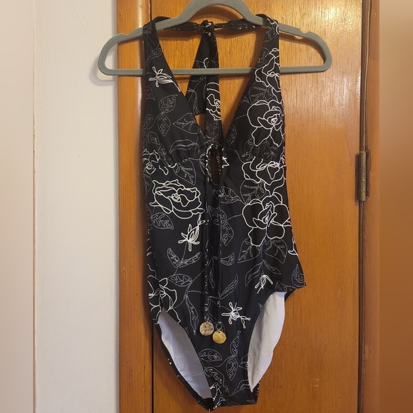 YBL One Piece Swimsuit - Picture 9 of 9